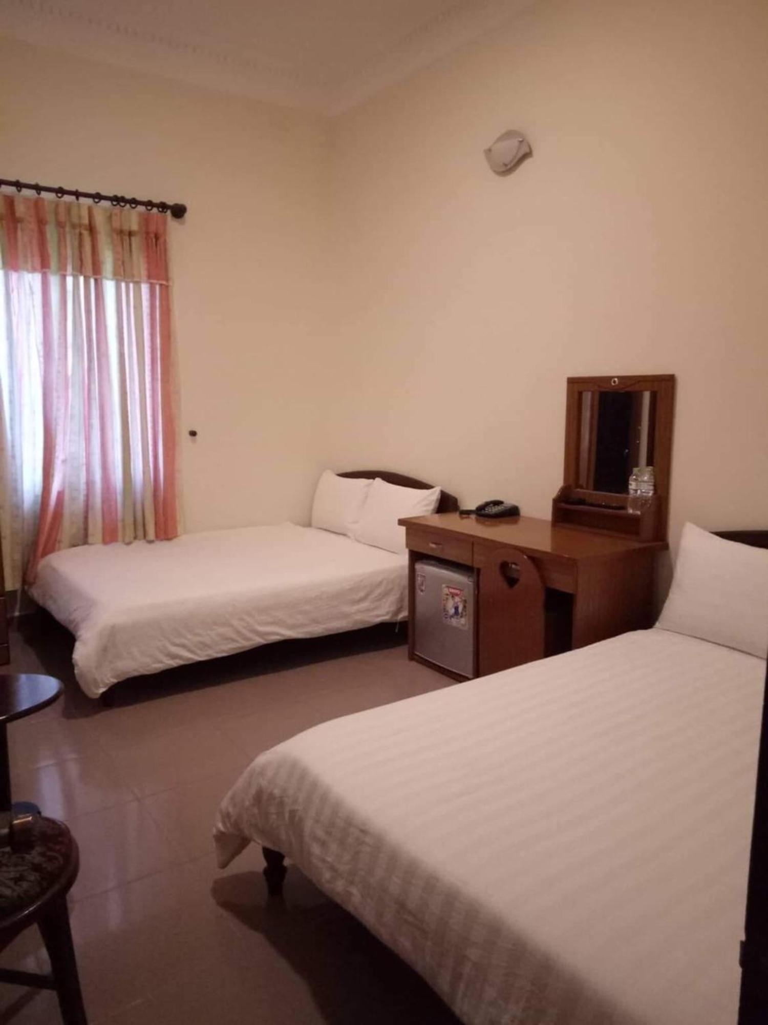 Quang Chien Hotel Dalat Exteriör bild